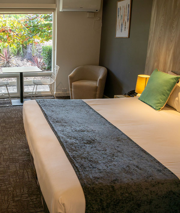 Lonsdale Hotel hotel room accommodation